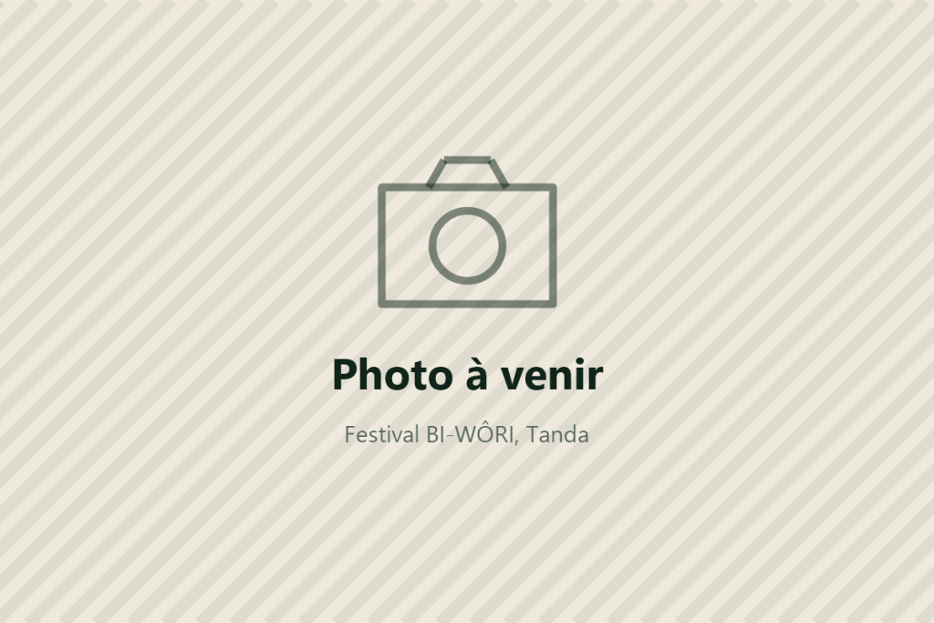 Photo à venir (fond clair)